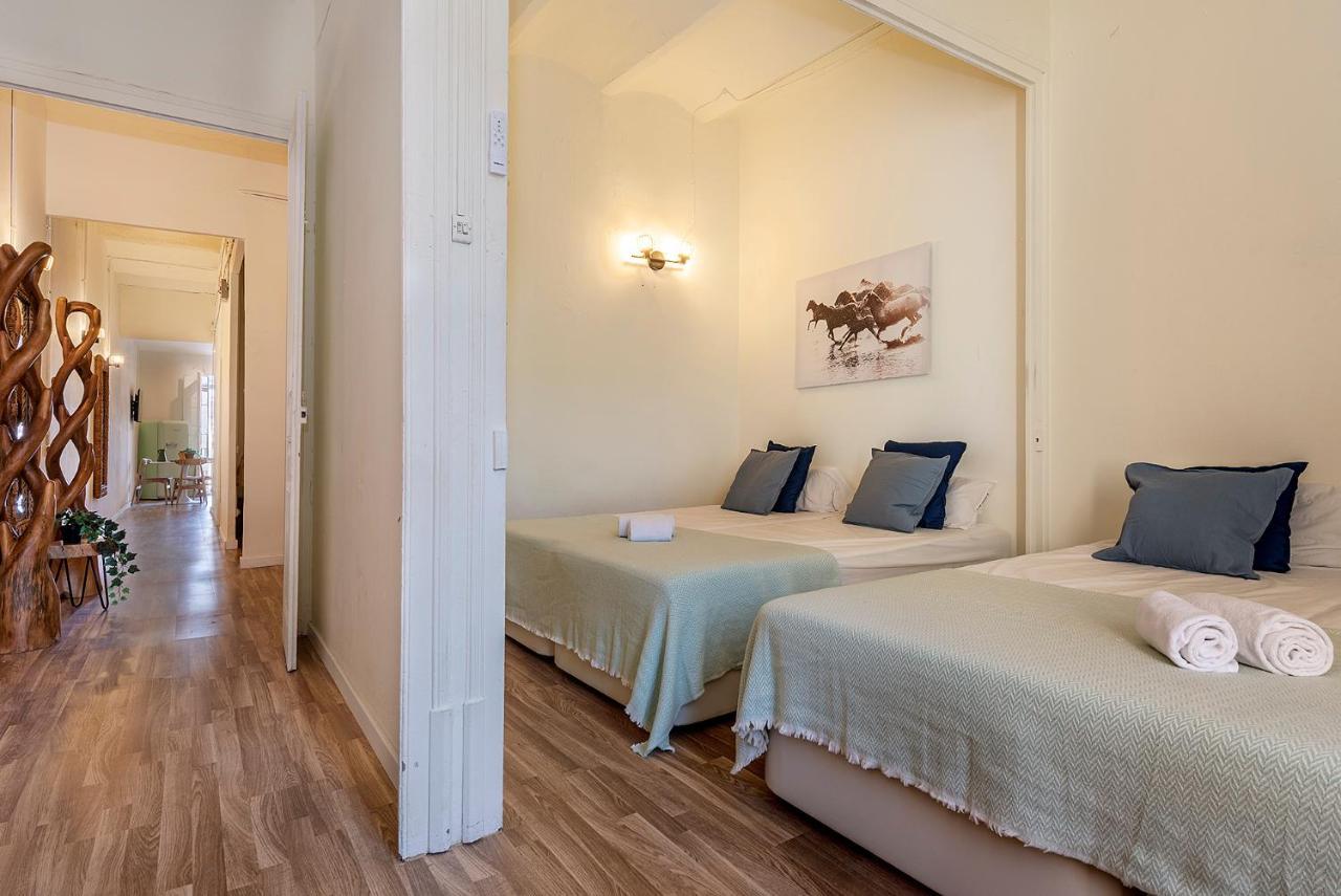 Clandestino Suites برشلونة المظهر الخارجي الصورة